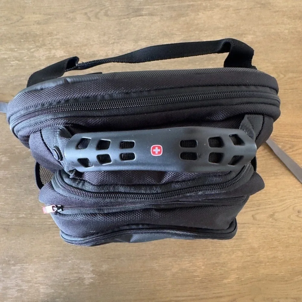 SWISSGEAR Wenger Legacy 16
